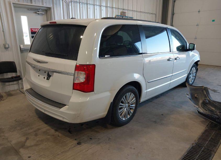Photo 4 of 2016 Chrysler Town & COUNTRY TOURING-L ANNIVERSARY EDITION (VIN 2C4RC1CG3GR269400)
