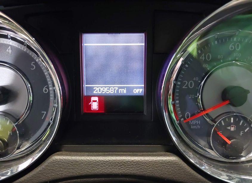 Photo 7 of 2016 Chrysler Town & COUNTRY TOURING-L ANNIVERSARY EDITION (VIN 2C4RC1CG3GR269400)