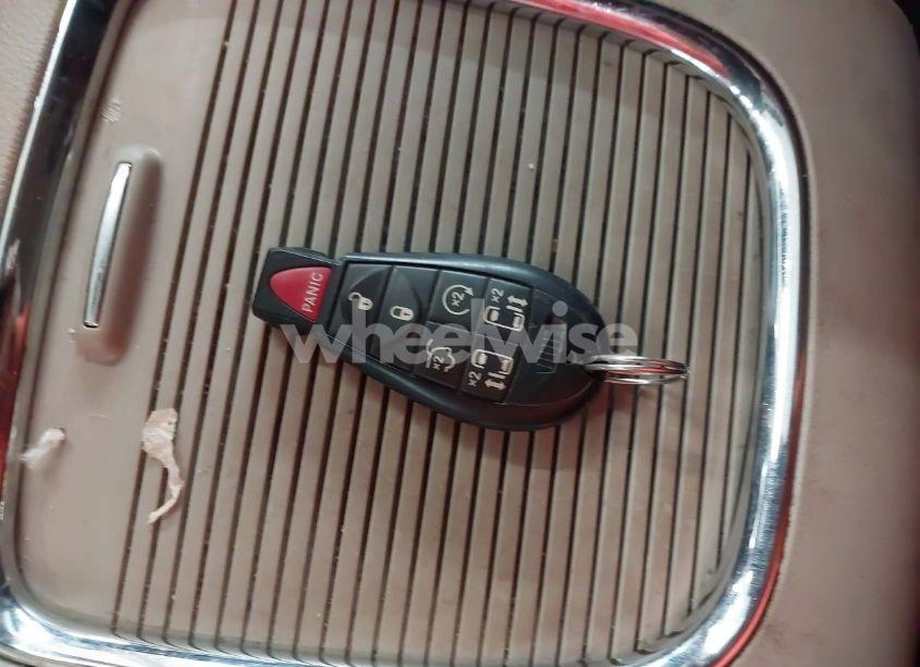 Photo 11 of 2016 Chrysler Town & COUNTRY TOURING-L (VIN 2C4RC1CG3GR302329)