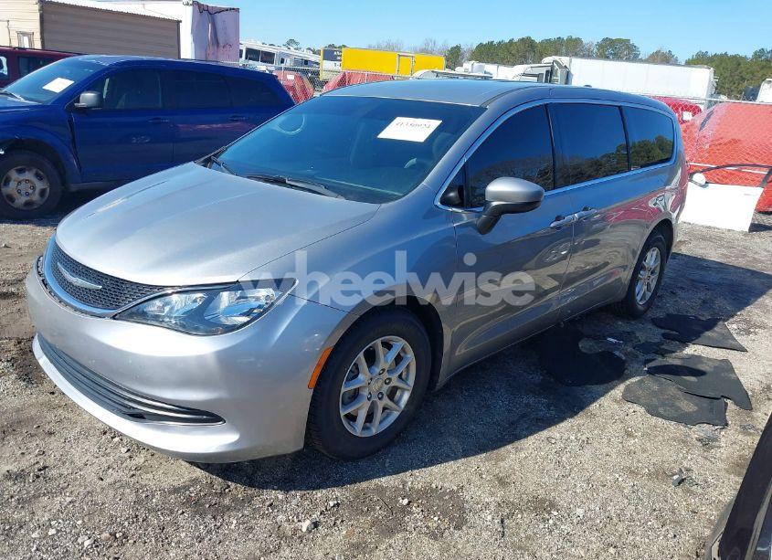 Photo 2 of 2017 Chrysler Pacifica LX (VIN 2C4RC1CG3HR509997)