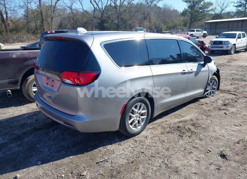 Photo 4 of 2017 Chrysler Pacifica LX (VIN 2C4RC1CG3HR509997)