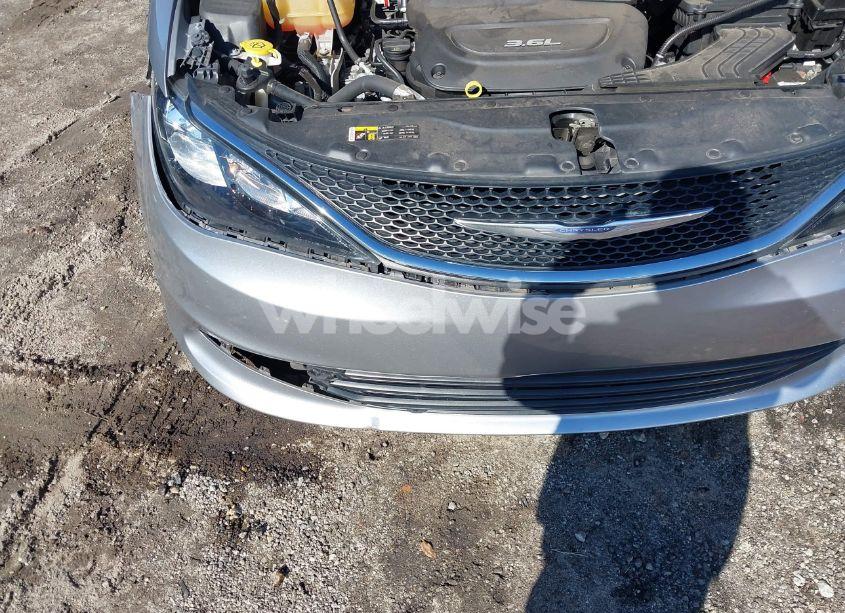 Photo 6 of 2017 Chrysler Pacifica LX (VIN 2C4RC1CG3HR509997)