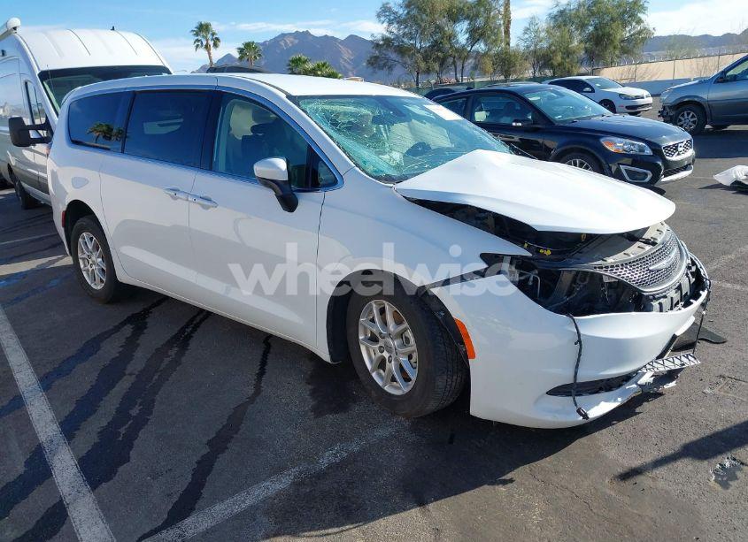 2022 Chrysler Voyager LX (VIN 2C4RC1CG3NR160139) main photo
