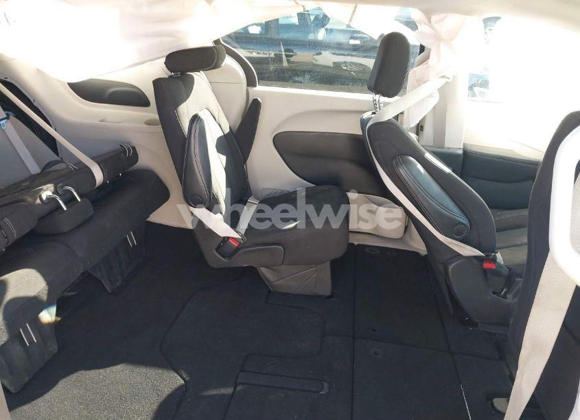 Photo 8 of 2022 Chrysler Voyager LX (VIN 2C4RC1CG3NR160139)