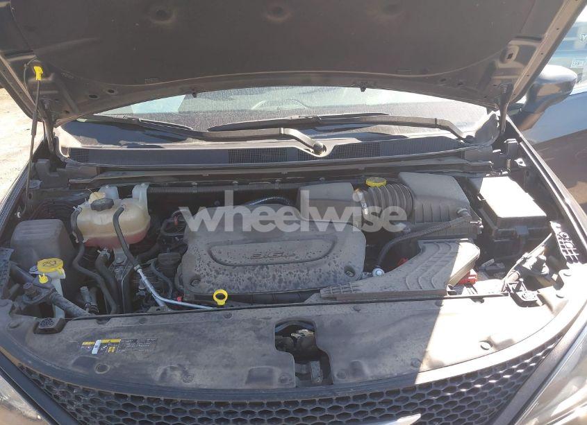 Photo 10 of 2022 Chrysler Voyager LX (VIN 2C4RC1CG3NR166460)