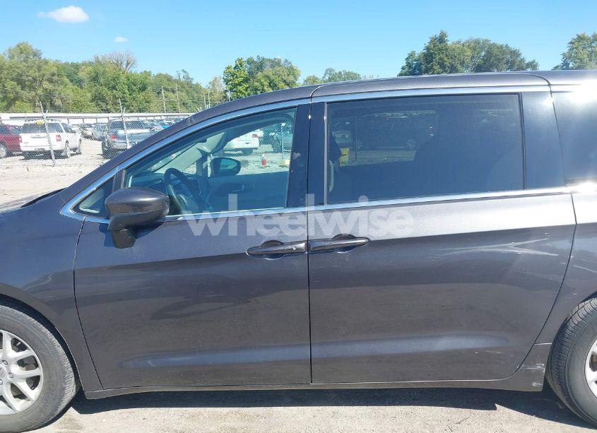 Photo 14 of 2022 Chrysler Voyager LX (VIN 2C4RC1CG3NR166460)