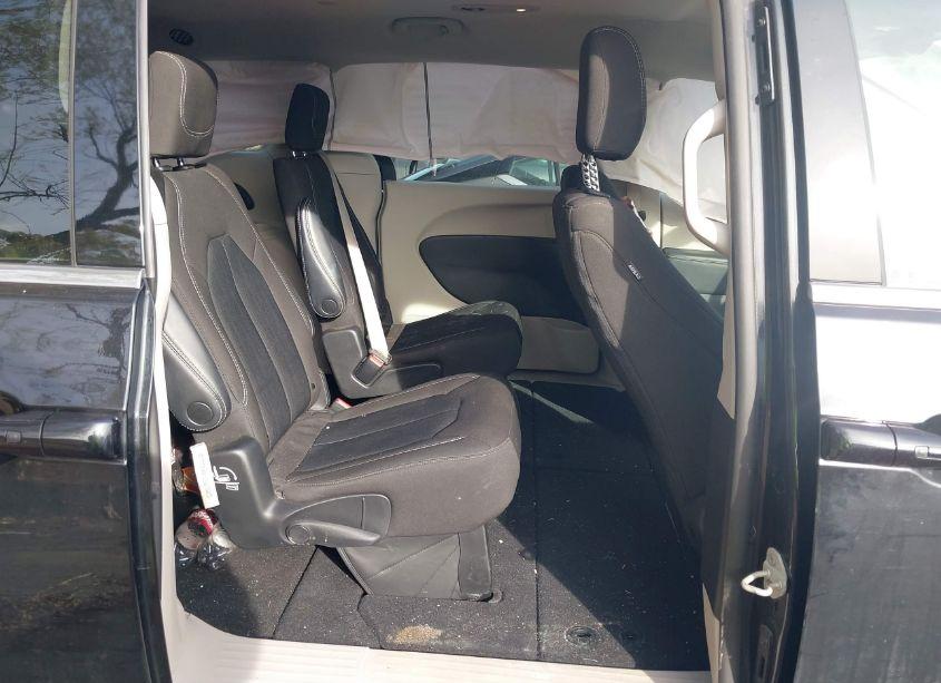 Photo 8 of 2023 Chrysler Voyager LX (VIN 2C4RC1CG3PR606406)