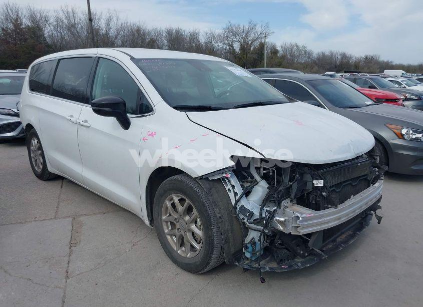 2024 Chrysler Voyager LX (VIN 2C4RC1CG3RR121184) main photo