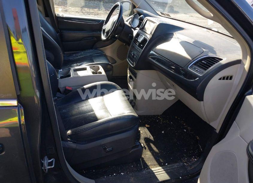 Photo 5 of 2012 Chrysler Town & COUNTRY TOURING-L (VIN 2C4RC1CG4CR124800)