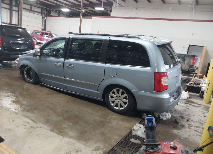 Photo 3 of 2012 Chrysler Town & COUNTRY TOURING-L (VIN 2C4RC1CG4CR303239)