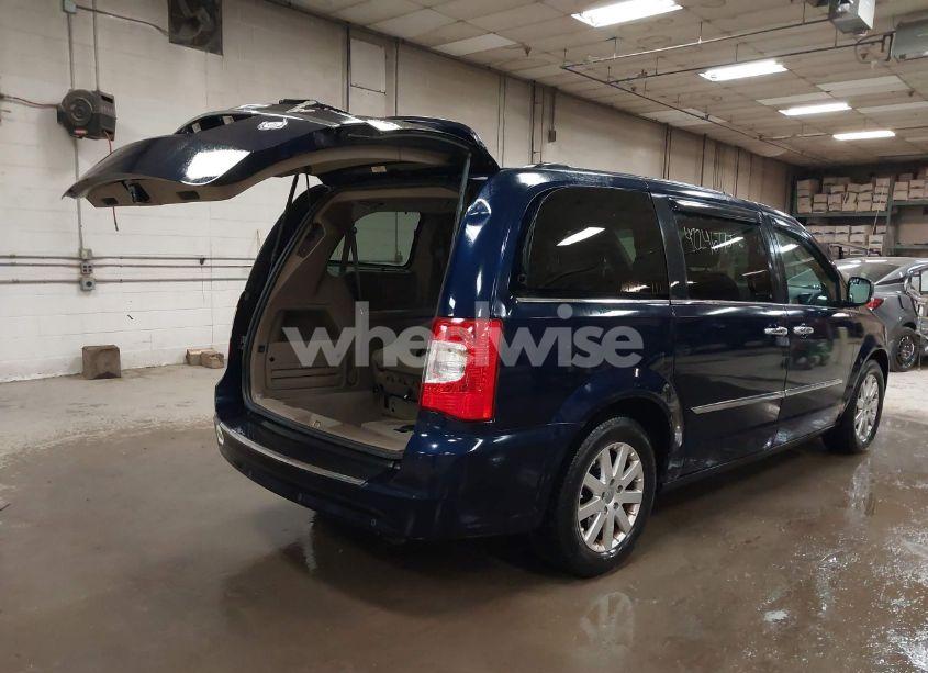Photo 4 of 2012 Chrysler Town & COUNTRY TOURING-L (VIN 2C4RC1CG4CR346057)