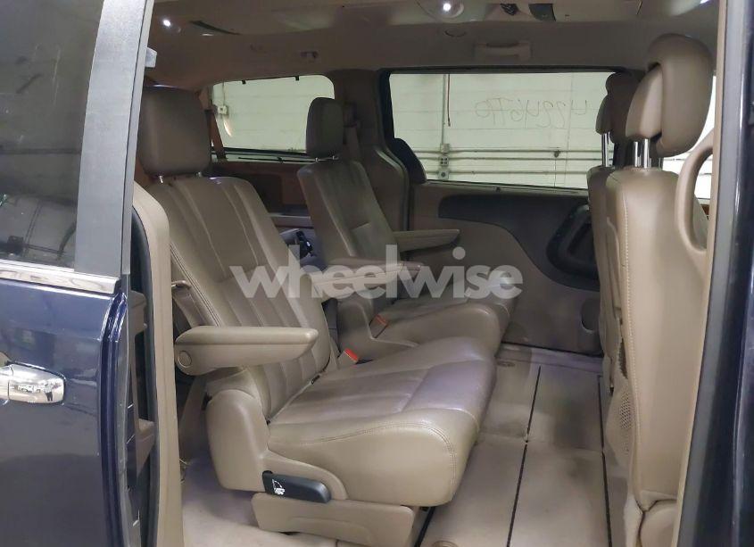 Photo 8 of 2012 Chrysler Town & COUNTRY TOURING-L (VIN 2C4RC1CG4CR346057)