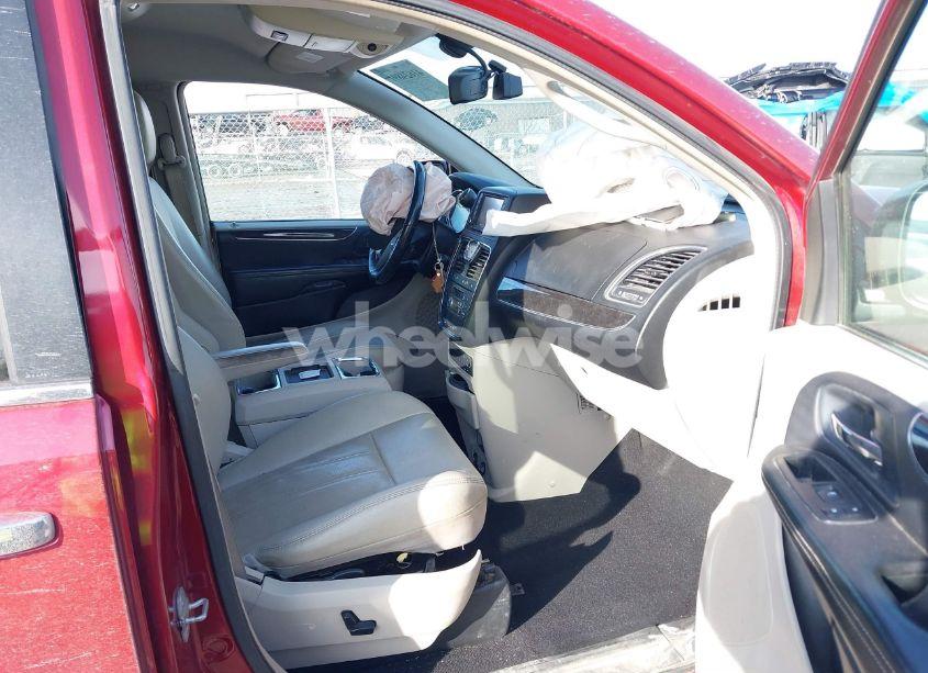 Photo 5 of 2012 Chrysler Town & COUNTRY TOURING-L (VIN 2C4RC1CG4CR393220)