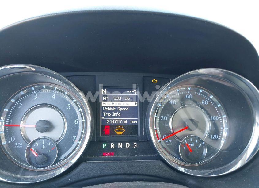 Photo 7 of 2012 Chrysler Town & COUNTRY TOURING-L (VIN 2C4RC1CG4CR393220)