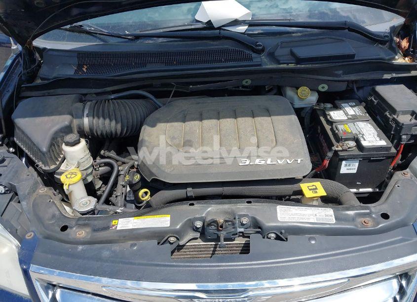 Photo 10 of 2013 Chrysler Town & COUNTRY TOURING-L (VIN 2C4RC1CG4DR531534)