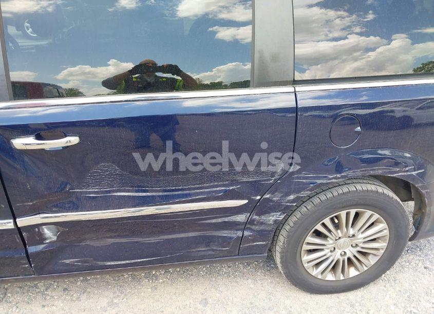 Photo 6 of 2013 Chrysler Town & COUNTRY TOURING-L (VIN 2C4RC1CG4DR531534)