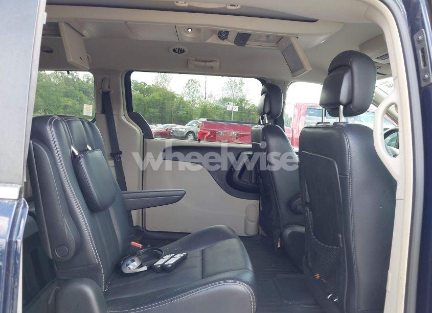 Photo 8 of 2013 Chrysler Town & COUNTRY TOURING-L (VIN 2C4RC1CG4DR531534)