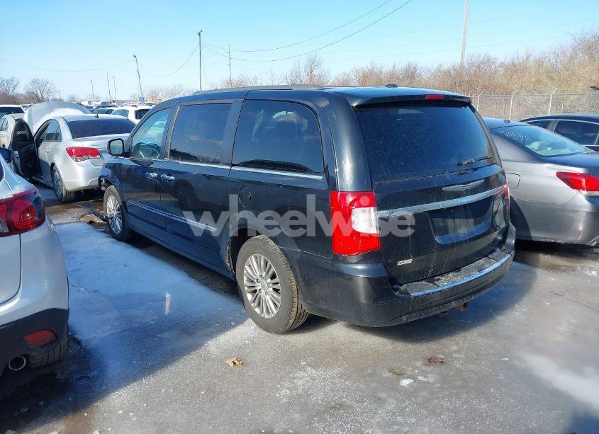 Photo 3 of 2013 Chrysler Town & COUNTRY TOURING-L (VIN 2C4RC1CG4DR595833)