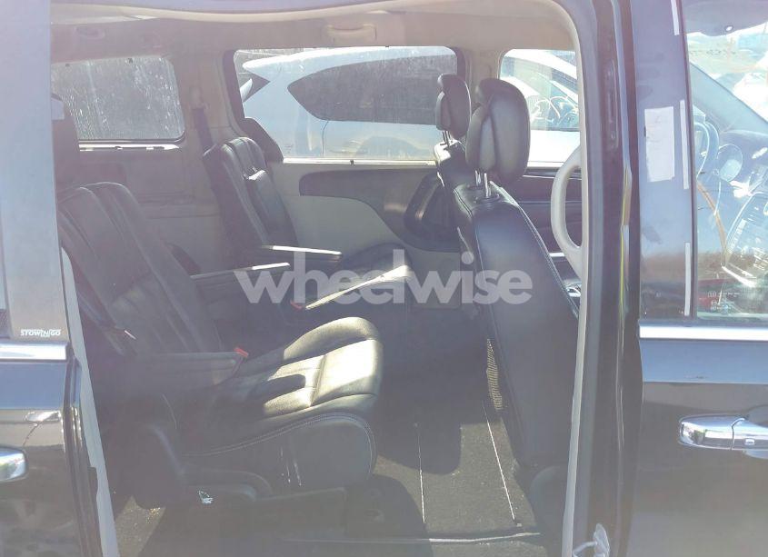 Photo 8 of 2013 Chrysler Town & COUNTRY TOURING-L (VIN 2C4RC1CG4DR595833)