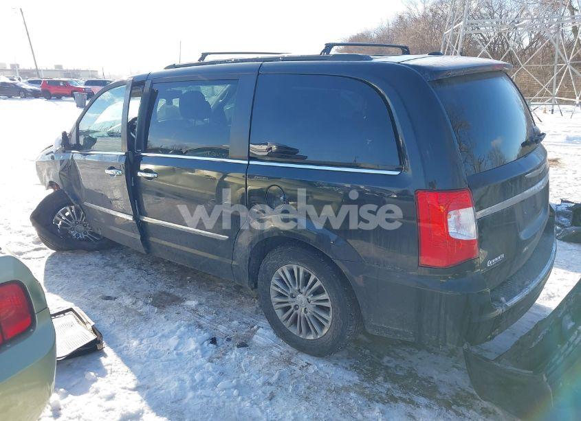 Photo 3 of 2013 Chrysler Town & COUNTRY TOURING-L (VIN 2C4RC1CG4DR745794)