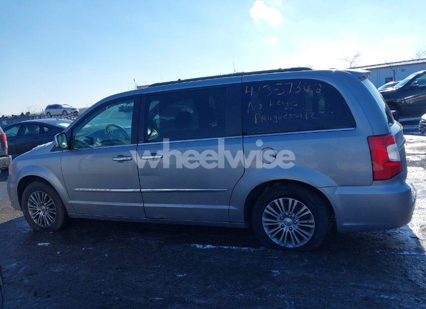 Photo 14 of 2014 Chrysler Town & COUNTRY TOURING-L (VIN 2C4RC1CG4ER146489)