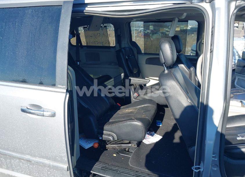 Photo 8 of 2014 Chrysler Town & COUNTRY TOURING-L (VIN 2C4RC1CG4ER146489)