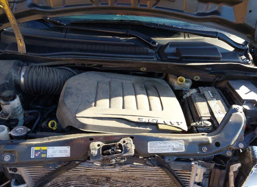 Photo 10 of 2014 Chrysler Town & COUNTRY TOURING-L (VIN 2C4RC1CG4ER164829)