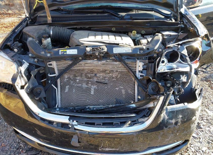 Photo 12 of 2014 Chrysler Town & COUNTRY TOURING-L (VIN 2C4RC1CG4ER164829)