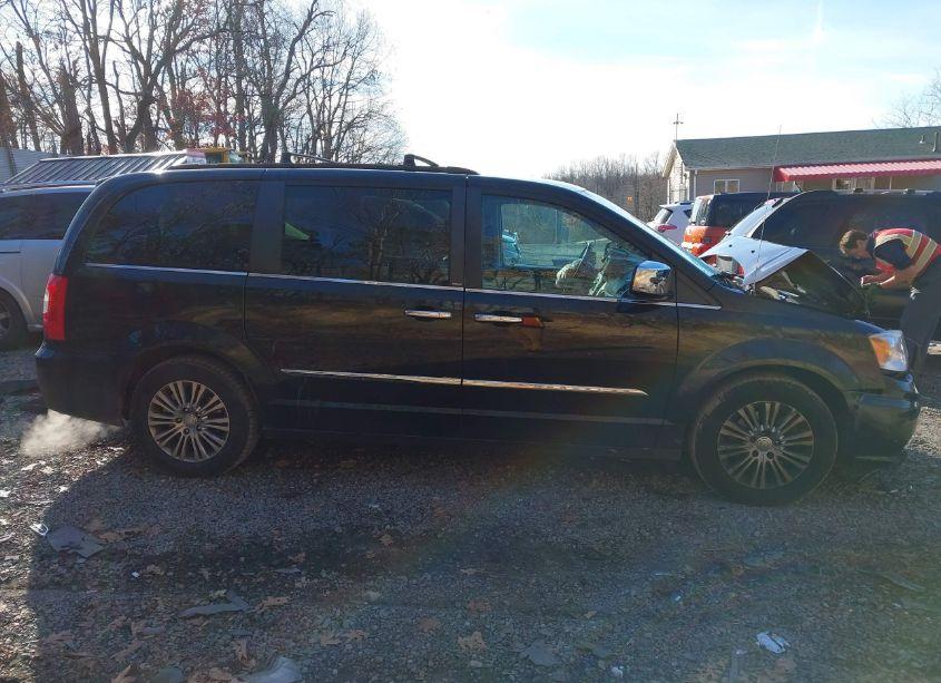 Photo 14 of 2014 Chrysler Town & COUNTRY TOURING-L (VIN 2C4RC1CG4ER164829)