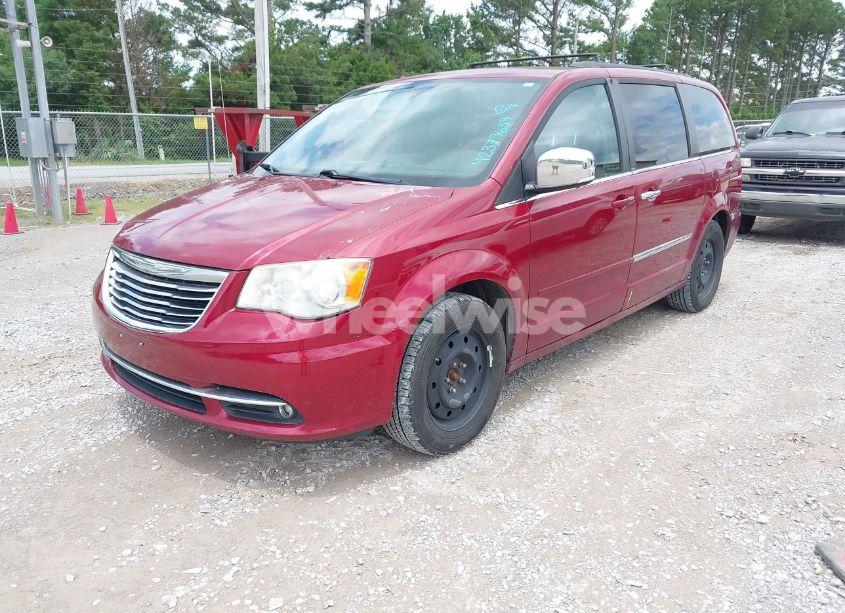 Photo 2 of 2014 Chrysler Town & COUNTRY TOURING-L (VIN 2C4RC1CG4ER168847)