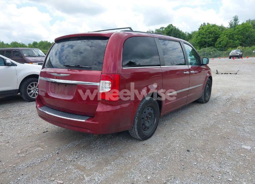 Photo 4 of 2014 Chrysler Town & COUNTRY TOURING-L (VIN 2C4RC1CG4ER168847)