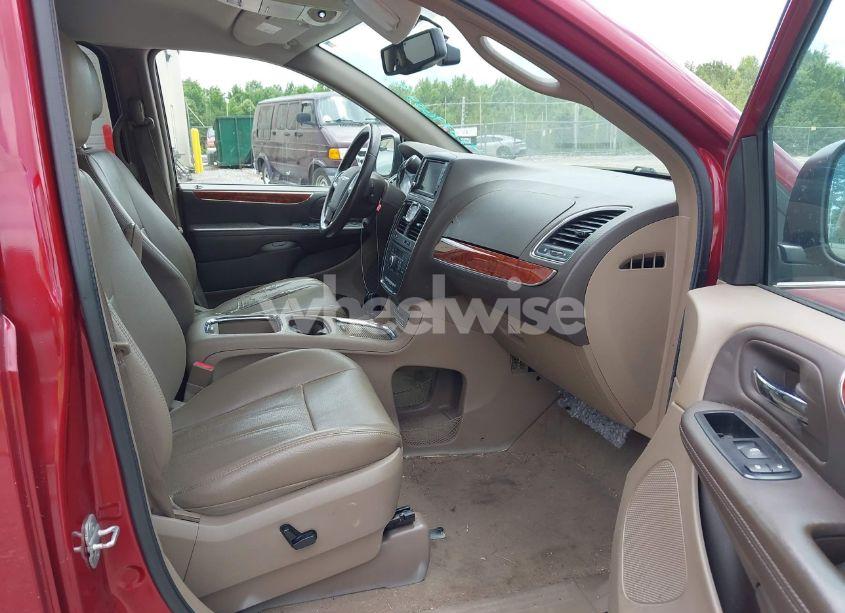 Photo 5 of 2014 Chrysler Town & COUNTRY TOURING-L (VIN 2C4RC1CG4ER168847)