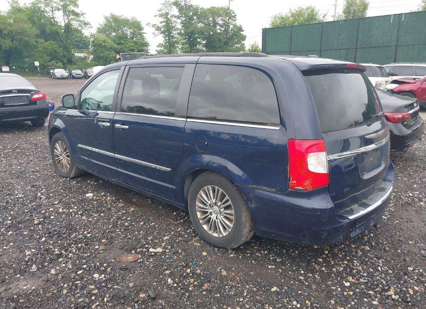 Photo 3 of 2014 Chrysler Town & COUNTRY TOURING-L (VIN 2C4RC1CG4ER249945)