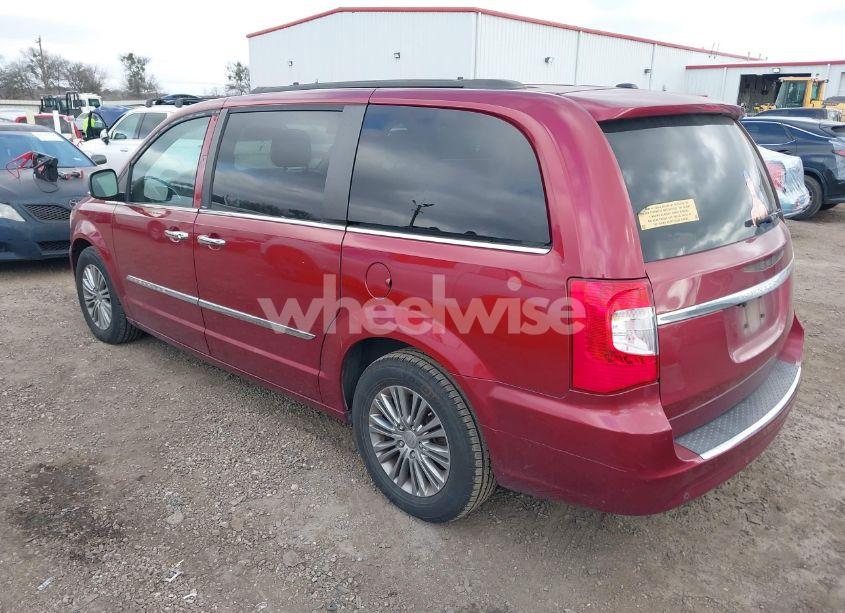 Photo 3 of 2014 Chrysler Town & COUNTRY TOURING-L (VIN 2C4RC1CG4ER311134)