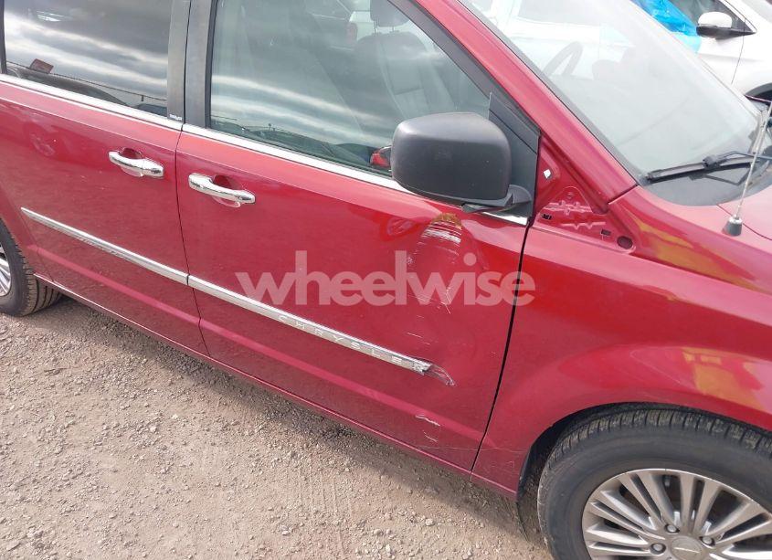 Photo 6 of 2014 Chrysler Town & COUNTRY TOURING-L (VIN 2C4RC1CG4ER311134)