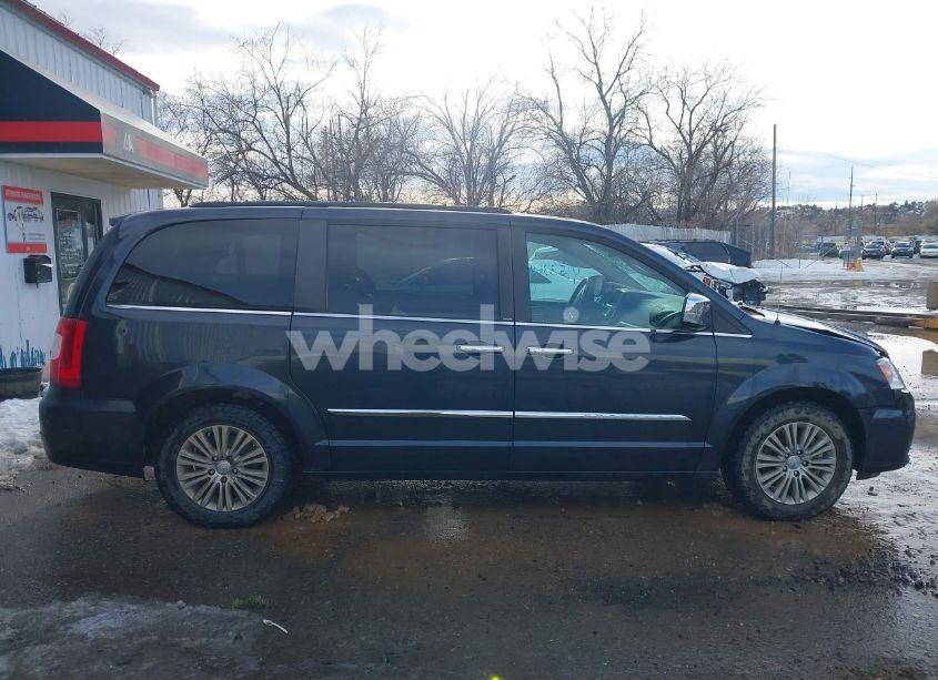 Photo 13 of 2014 Chrysler Town & COUNTRY TOURING-L (VIN 2C4RC1CG4ER330072)