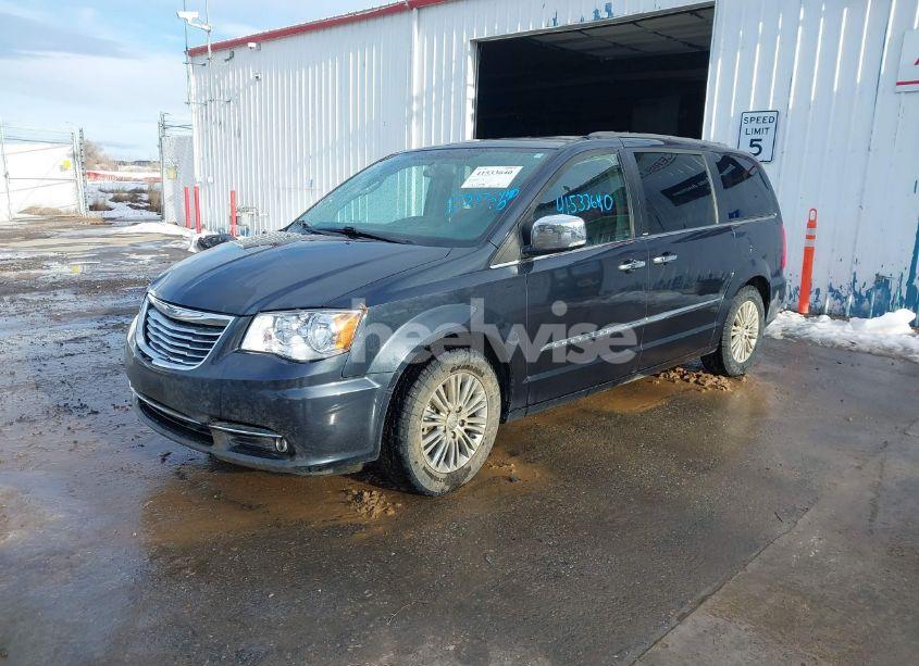 Photo 2 of 2014 Chrysler Town & COUNTRY TOURING-L (VIN 2C4RC1CG4ER330072)
