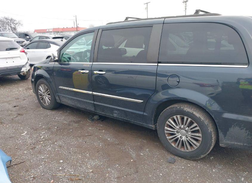 Photo 14 of 2014 Chrysler Town & COUNTRY TOURING-L (VIN 2C4RC1CG4ER372015)