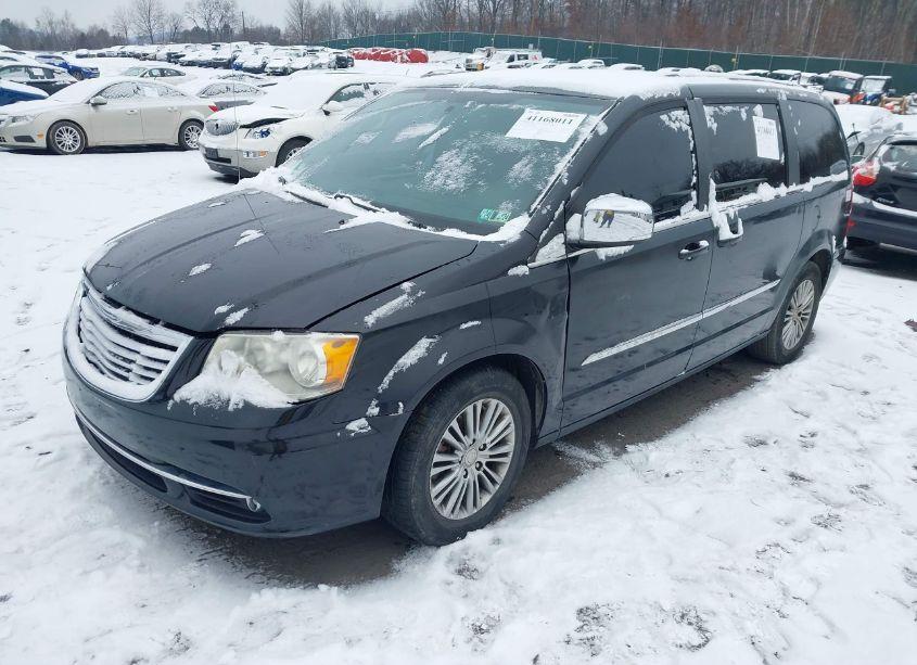 Photo 2 of 2014 Chrysler Town & COUNTRY TOURING-L (VIN 2C4RC1CG4ER408592)