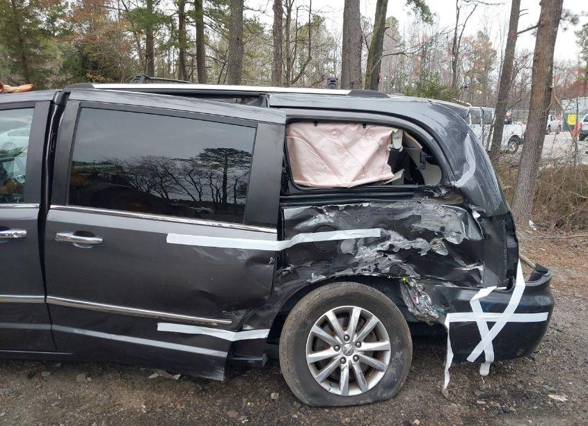 Photo 6 of 2014 Chrysler Town & COUNTRY TOURING-L 30TH ANNIVERSARY (VIN 2C4RC1CG4ER413730)