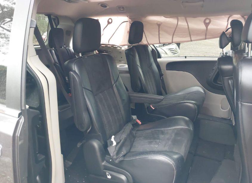 Photo 8 of 2014 Chrysler Town & COUNTRY TOURING-L 30TH ANNIVERSARY (VIN 2C4RC1CG4ER413730)