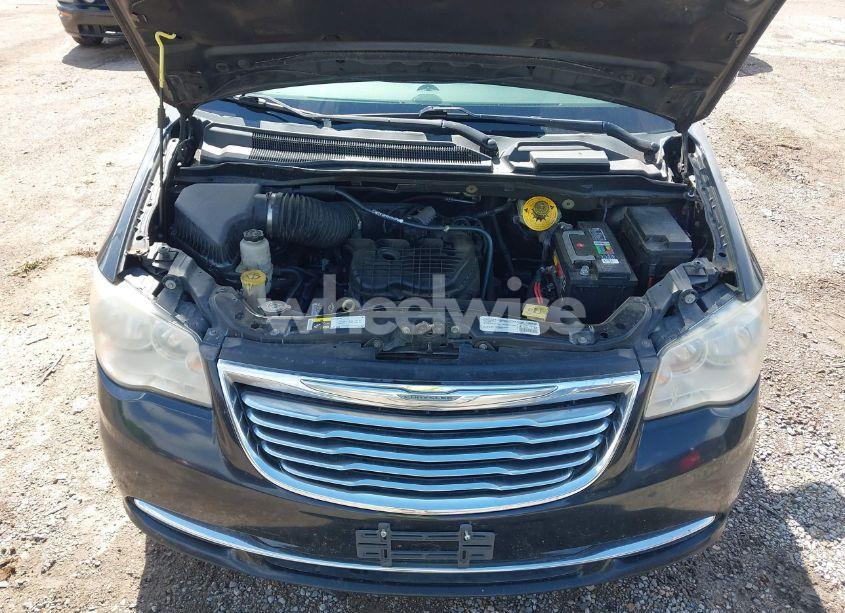 Photo 10 of 2015 Chrysler Town & COUNTRY TOURING-L (VIN 2C4RC1CG4FR509973)