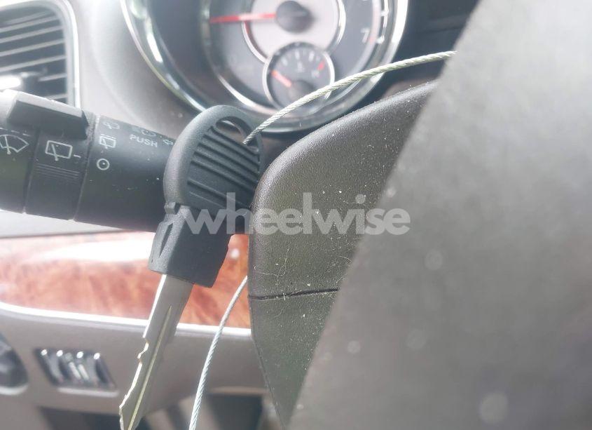 Photo 11 of 2015 Chrysler Town & COUNTRY TOURING-L (VIN 2C4RC1CG4FR509973)