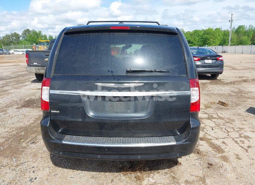 Photo 16 of 2015 Chrysler Town & COUNTRY TOURING-L (VIN 2C4RC1CG4FR509973)