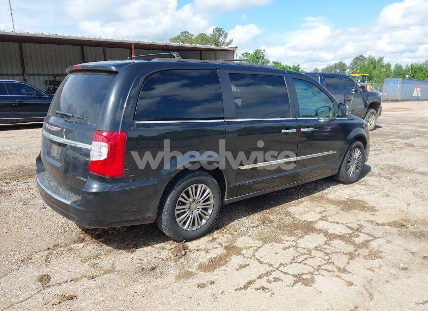 Photo 4 of 2015 Chrysler Town & COUNTRY TOURING-L (VIN 2C4RC1CG4FR509973)