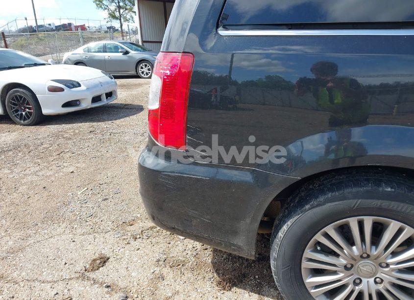 Photo 6 of 2015 Chrysler Town & COUNTRY TOURING-L (VIN 2C4RC1CG4FR509973)