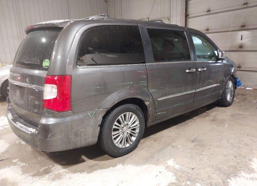 Photo 4 of 2015 Chrysler Town & COUNTRY TOURING-L (VIN 2C4RC1CG4FR513814)