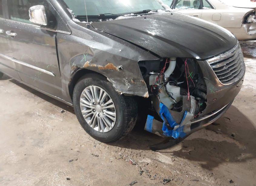 Photo 6 of 2015 Chrysler Town & COUNTRY TOURING-L (VIN 2C4RC1CG4FR513814)