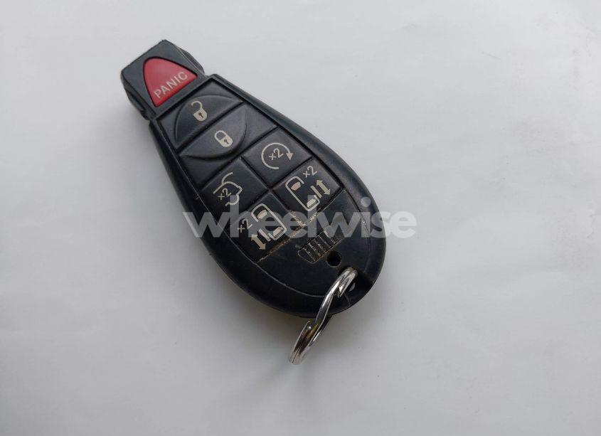 Photo 11 of 2015 Chrysler Town & COUNTRY TOURING-L (VIN 2C4RC1CG4FR525588)