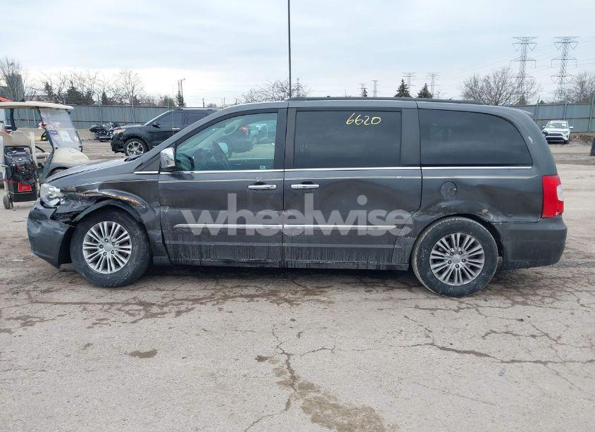 Photo 14 of 2015 Chrysler Town & COUNTRY TOURING-L (VIN 2C4RC1CG4FR525588)